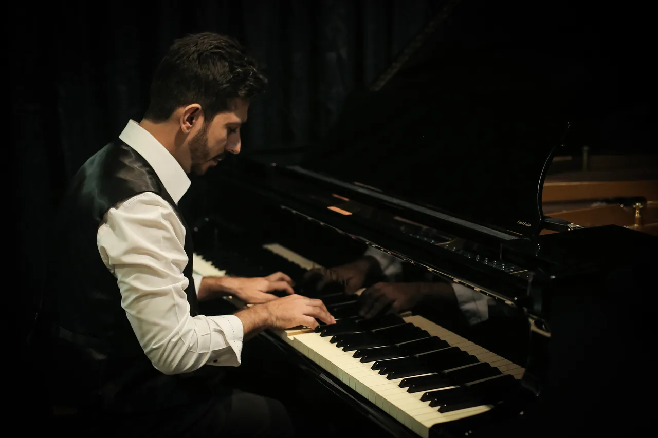 AABB Fortaleza e Felipe Adjafre promovem recital solidário neste domingo