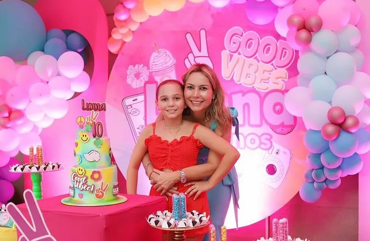 Talynie Mihaliuc arma festa pelos 10 anos da filha Lunna
