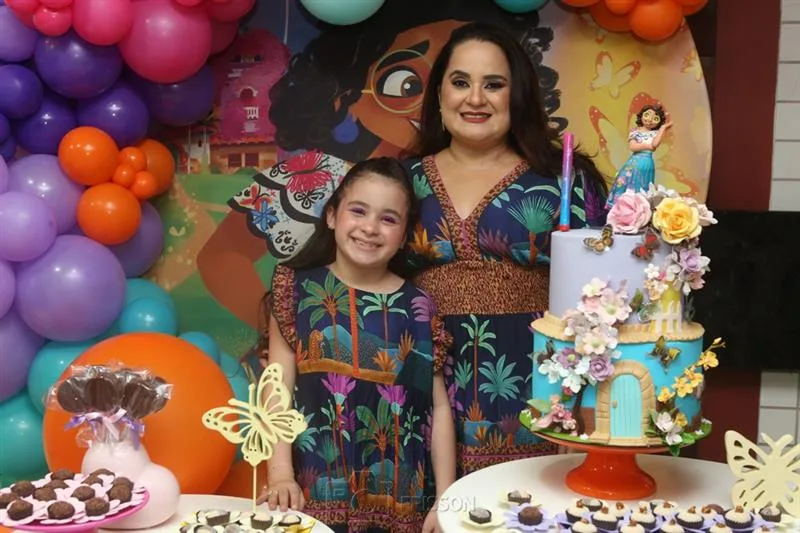 Janille Brasileiro festeja os nove anos da filha Valentina