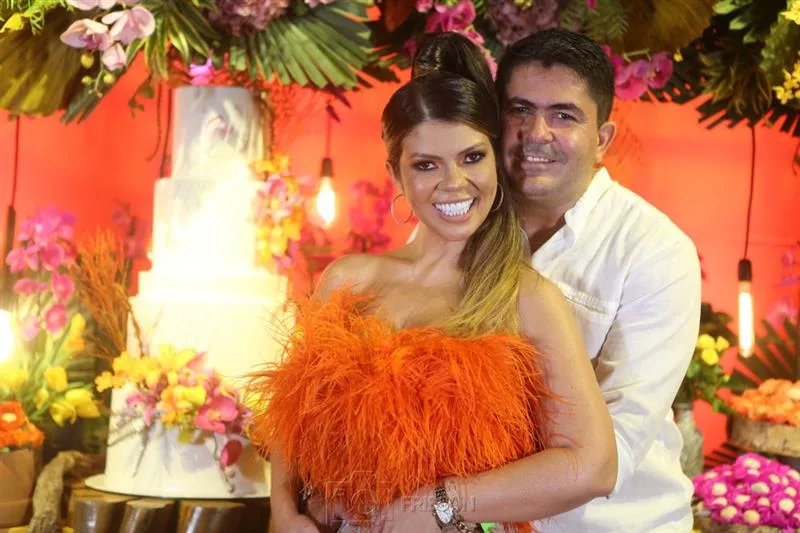 Gigi Flores arma uma Lual Party para festejar seus 40 anos
