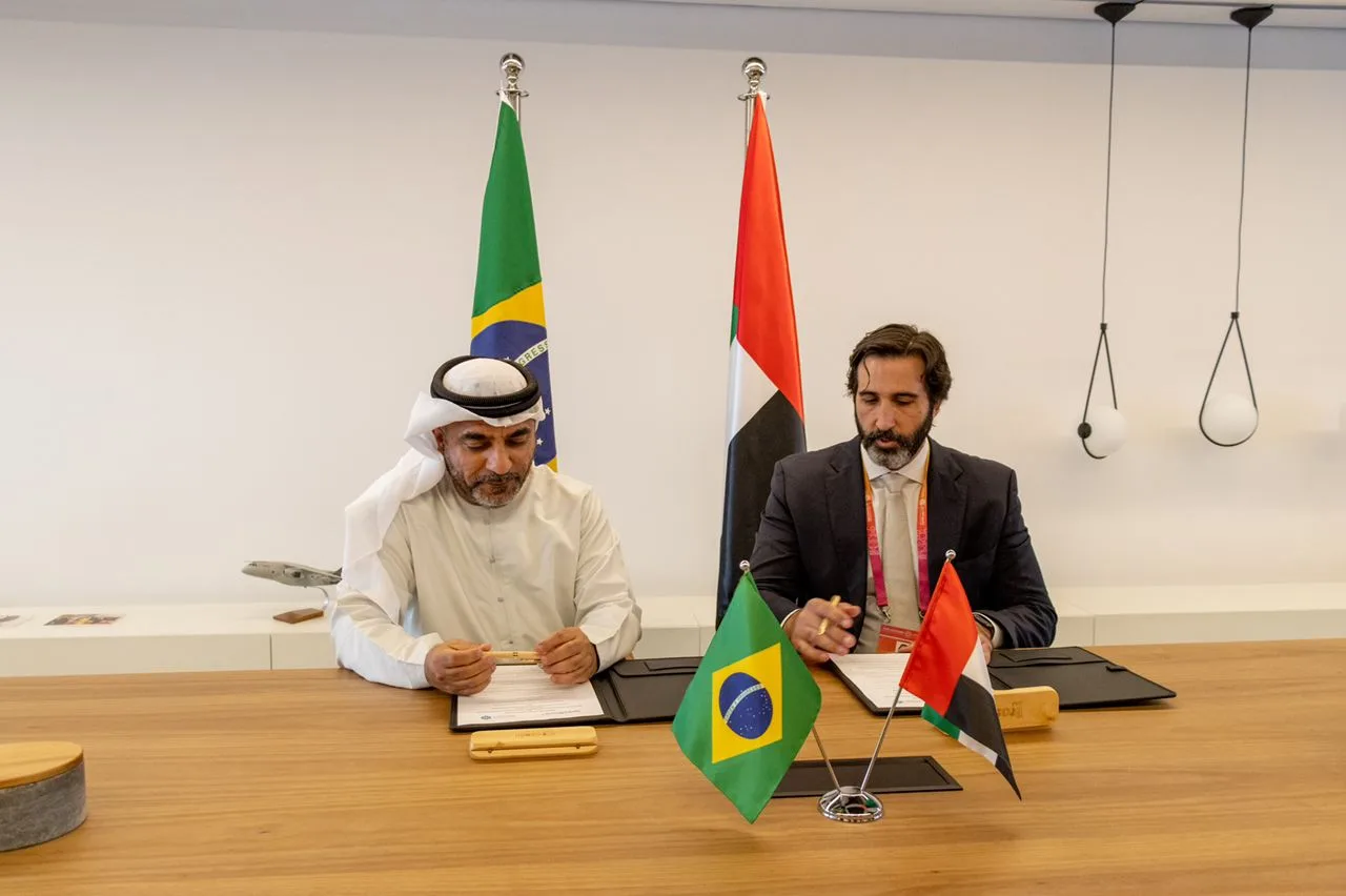 Diretor de negócios da Apex-Brasil, Lucas Fiúza marca presença em painel de evento em Dubai