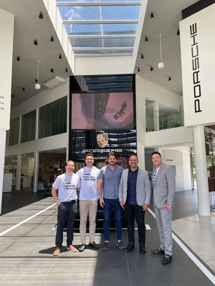 Fernando Guanabara e Porsche Center Fortaleza realizam café da manhã e palestra para médicos