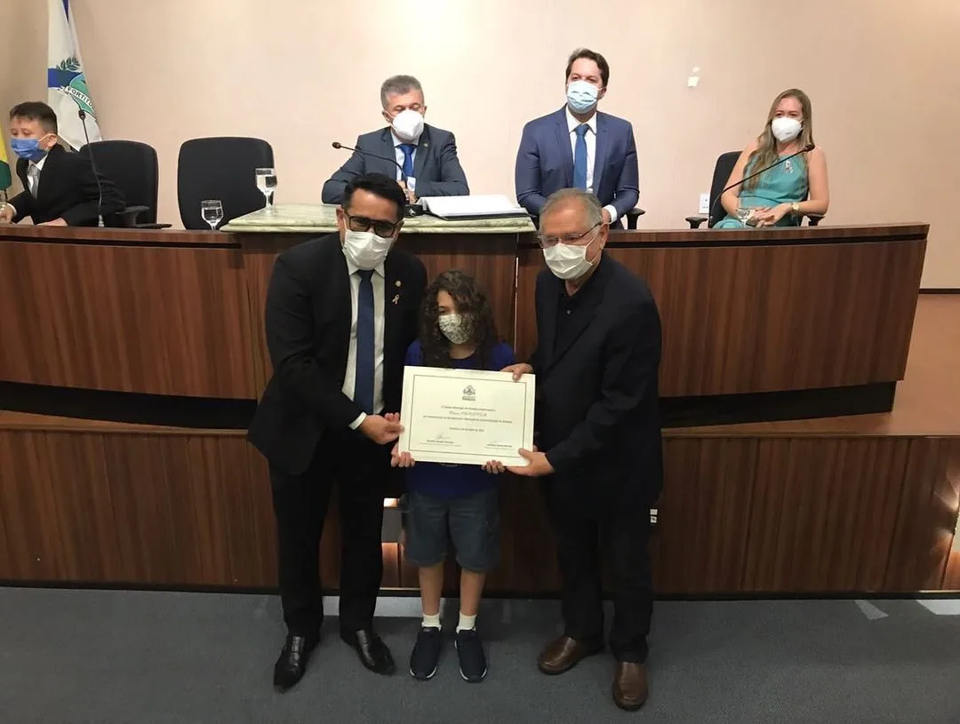 Clínica Conecta é homenageada na Câmara por ser referência no trabalho com pessoas com autismo