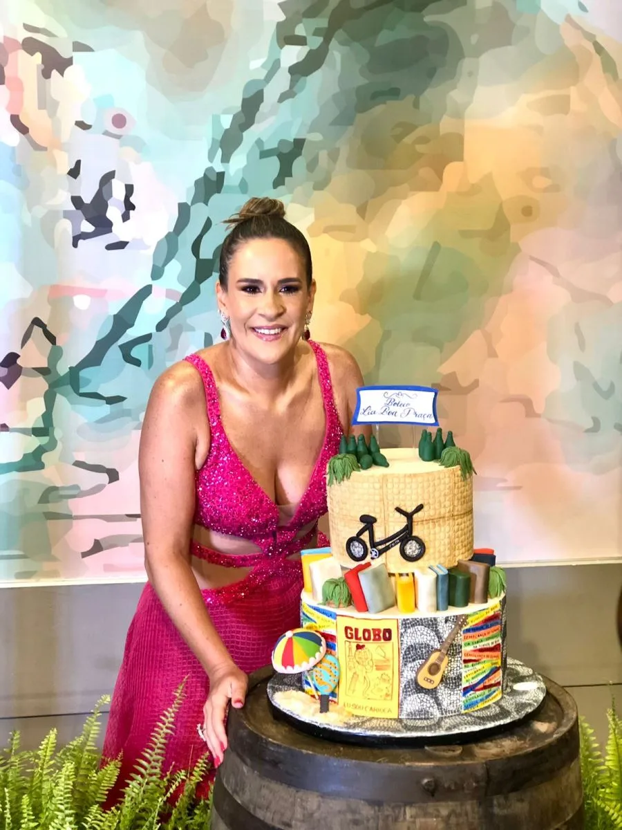 Empresária Lia Gondim faz aniversário em grande estilo no La Casa Lounge