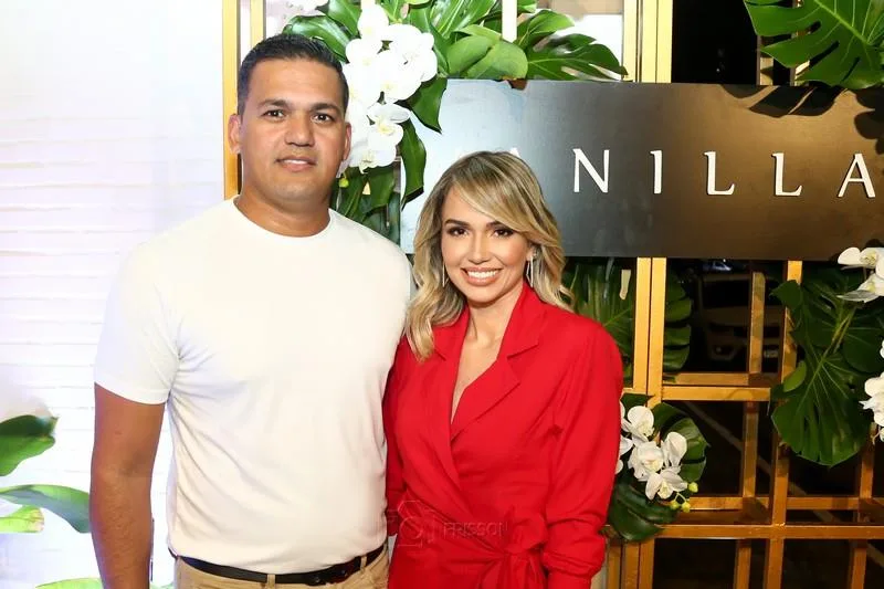 Com brilho e muito frisson, Wládia Cacau e Tony Martins inauguram a Vanilla