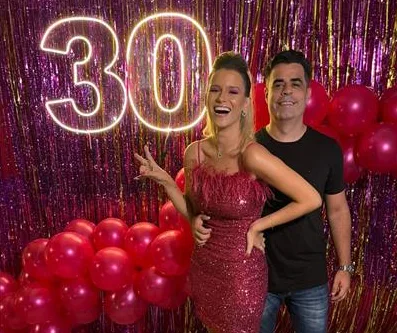 Fernanda Pacheco festeja entrada no rol dos 30 anos