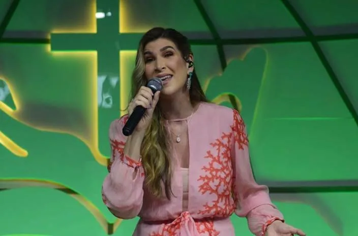 Ticiana de Paula e Banda Missionário Shalom se apresentam no RioMar nesta quinta