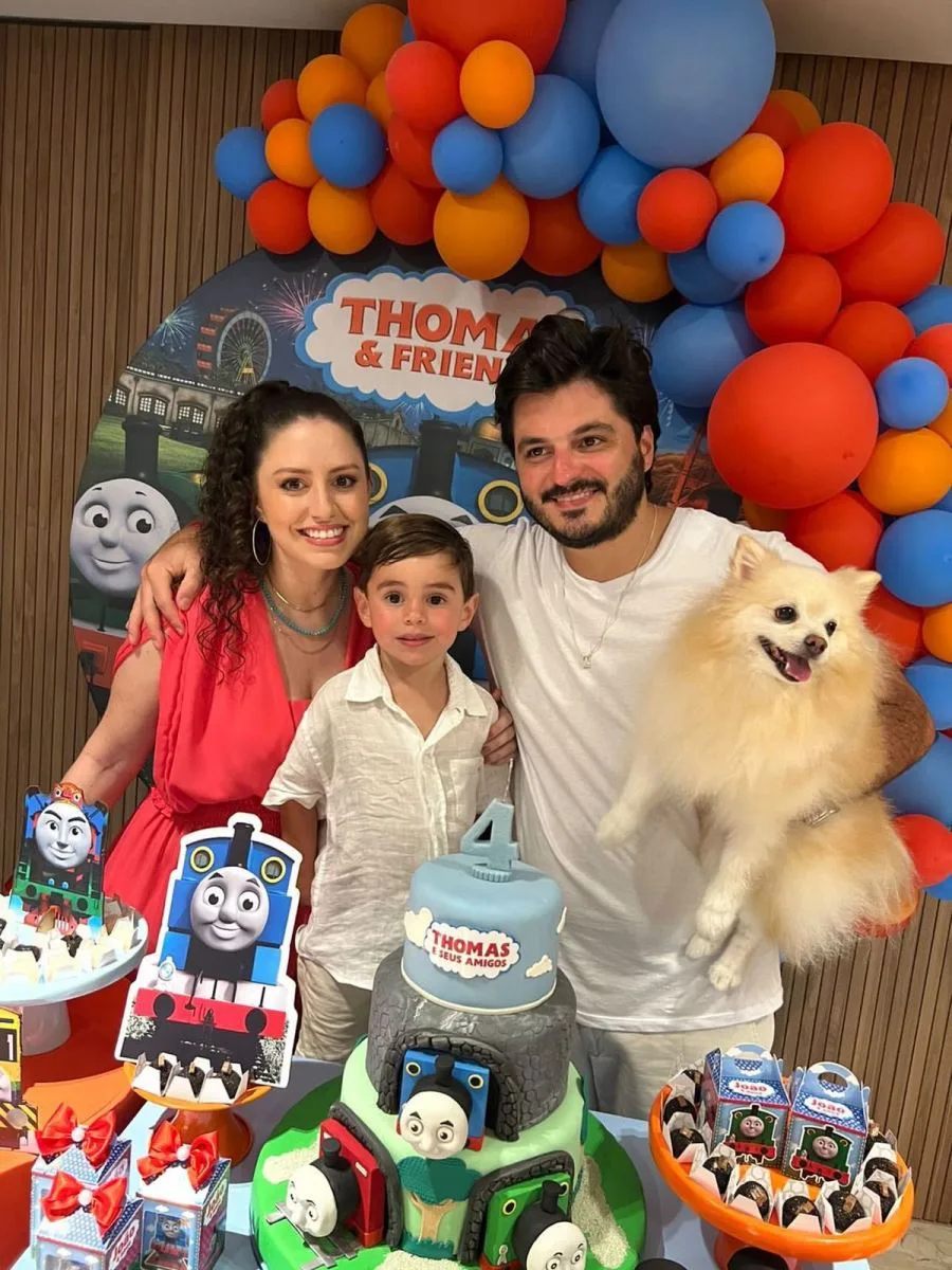Raissa e Odmar Feitosa Filho comemoram os quatro anos do herdeiro João