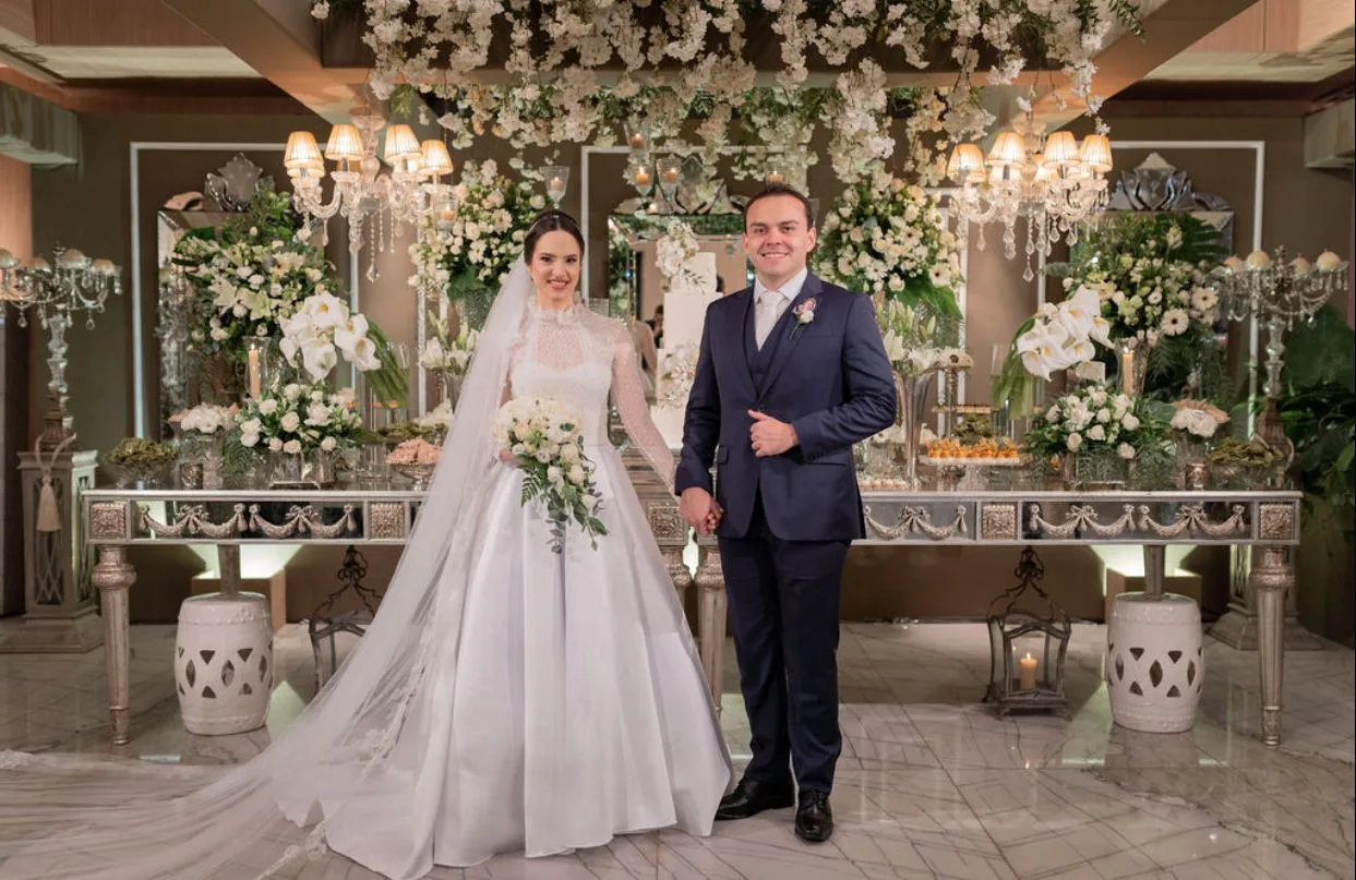 Giovanna Quezado e Edvan Camelo casam e celebram no Gran Marquise