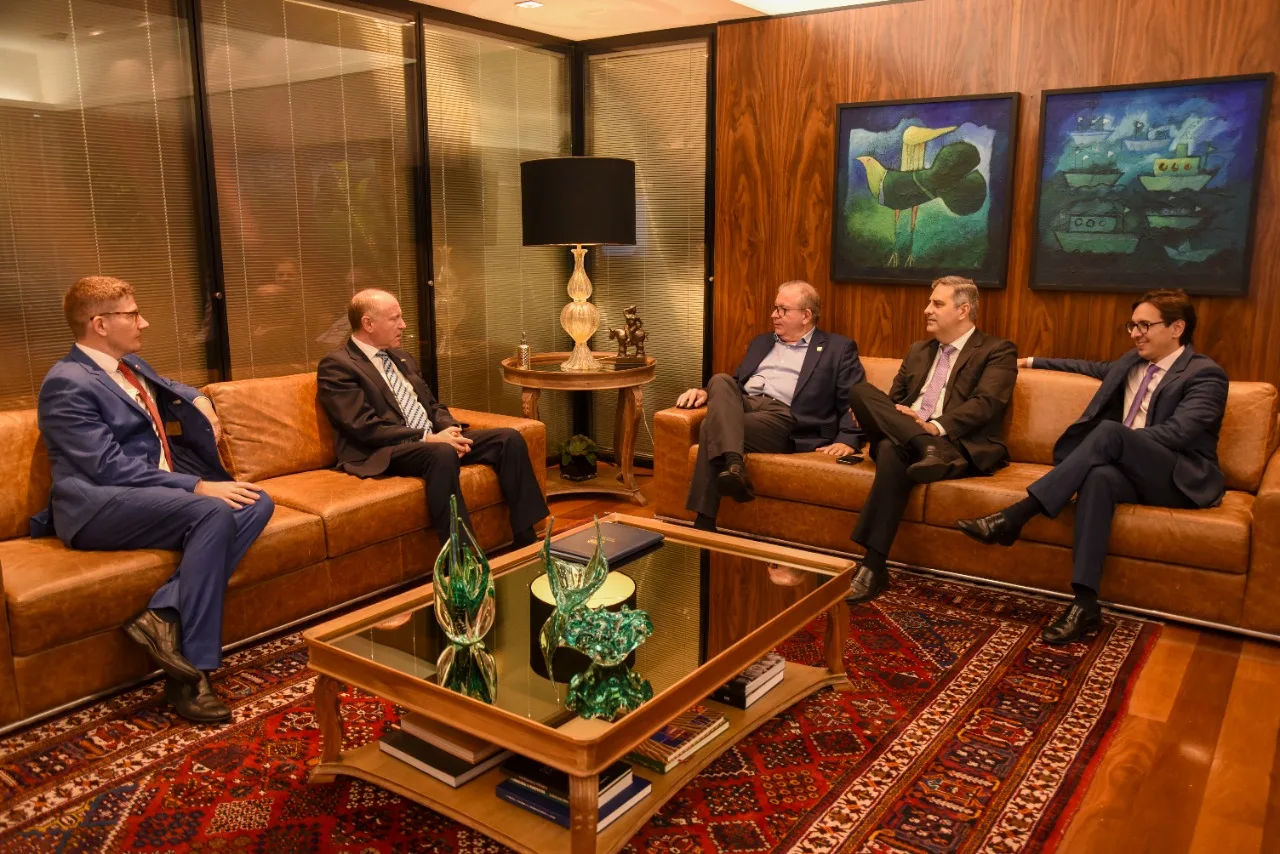 Ricardo Cavalcante recebe Cônsul Geral Britânico no Recife e deputado britânico na Casa da Indústria