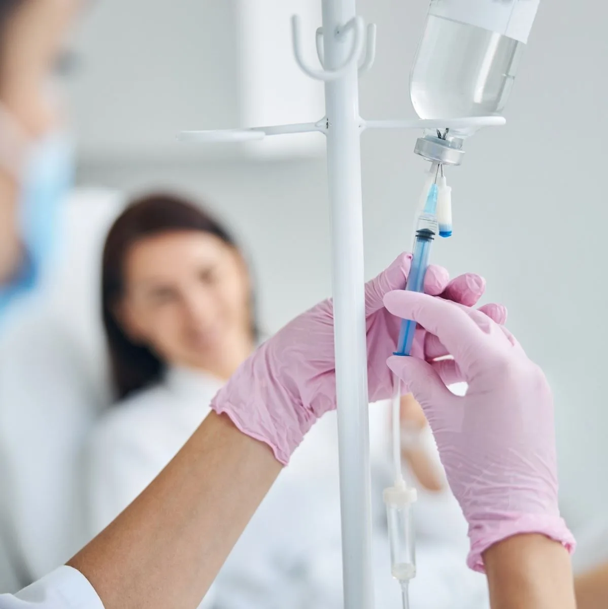 Soroterapia: técnica ajuda a melhorar o sono, diminuir estresse, ansiedade e repor nutrientes