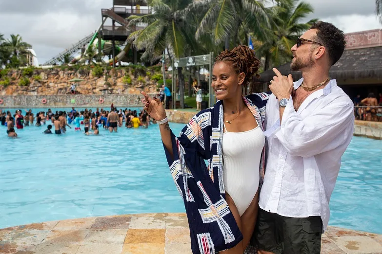 Beach Park é palco da Maior Aula de Natação do Mundo