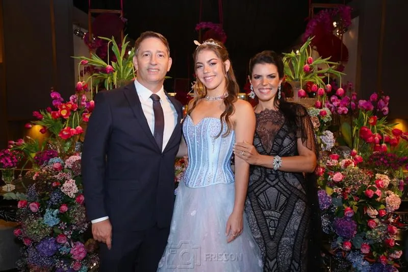Aline Ferreira e Newton Guimarães Júnior armam festão para 15 anos+2 da filha Kika