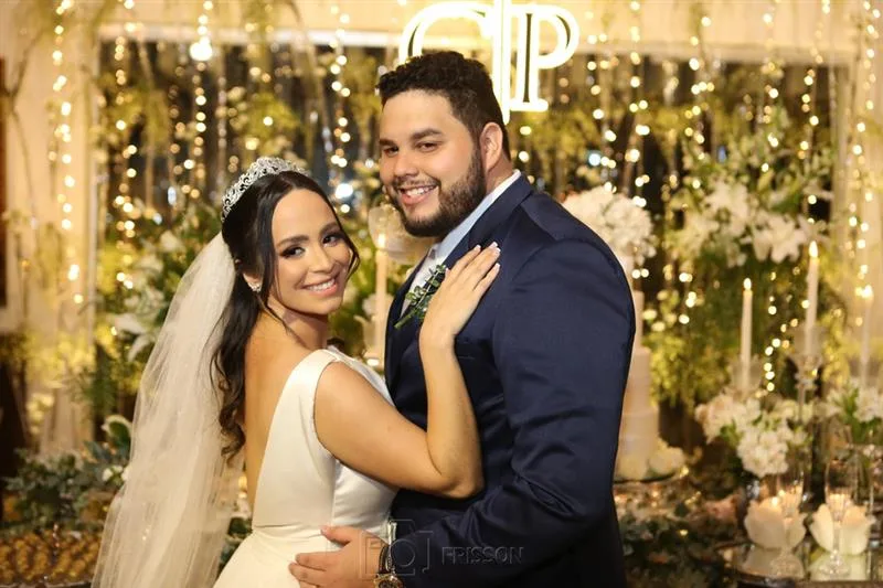 Camila Mesquita e Pedro Holanda celebram união em Deus com familiares e amigos