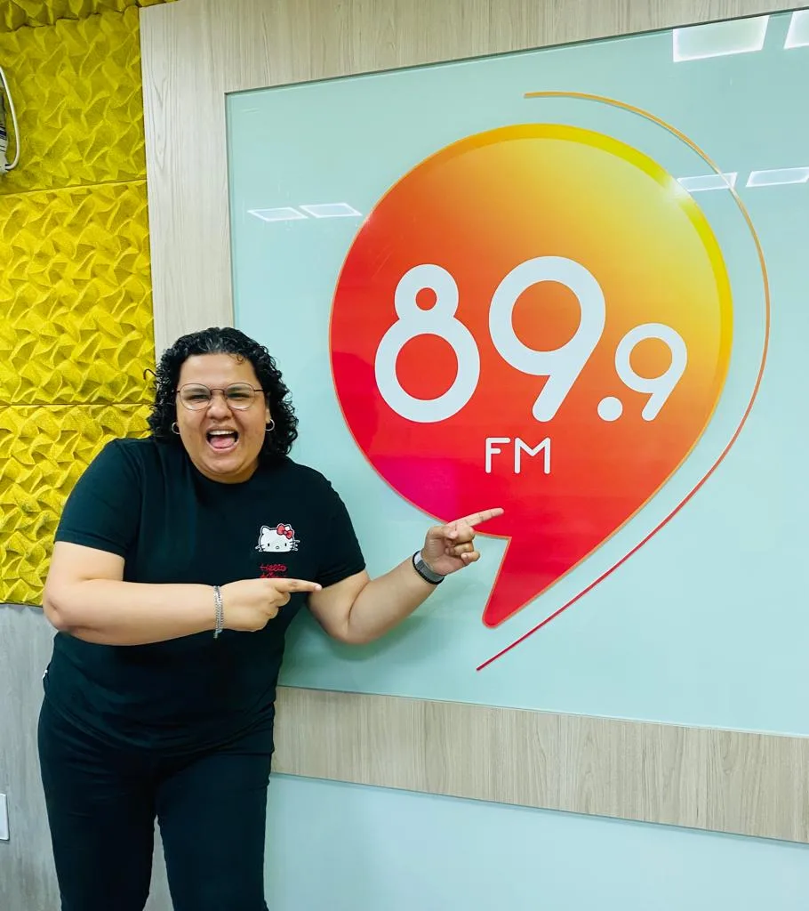 Nanda Lisiêux estreia no Simbora 89, na Rádio 89 FM