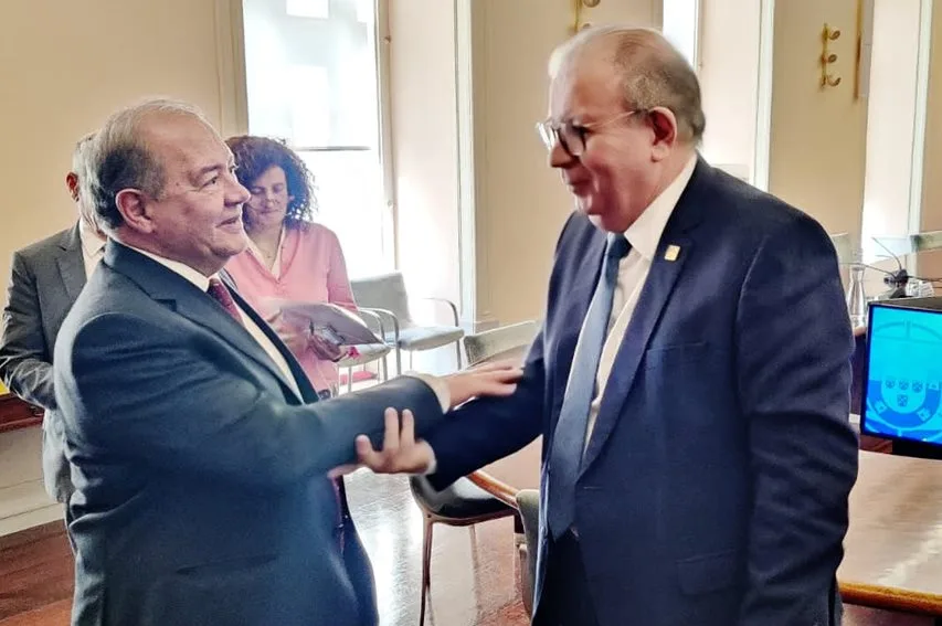Presidente da Fiec, Ricardo Cavalcante tem encontro com o Ministro da Economia e do Mar de Portugal
