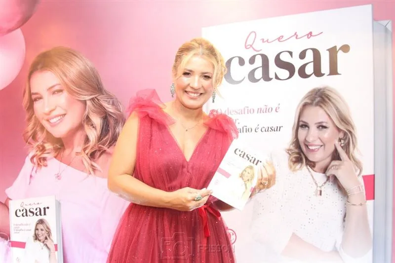 Natália Varela leva palestra "Quero Casar" para evento em alto mar