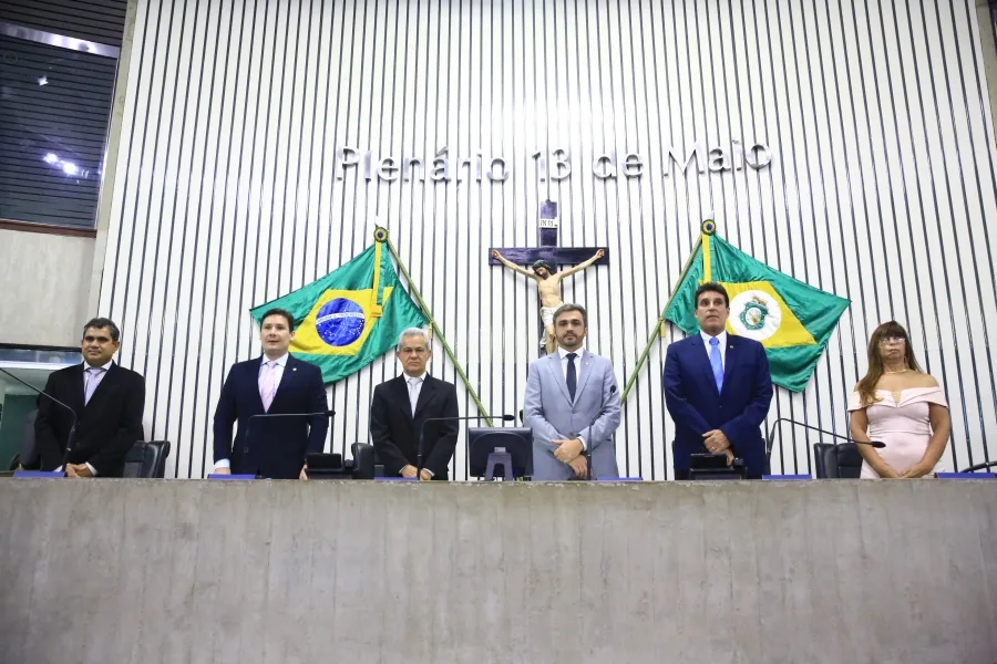 Zenir Móveis comemora 30 anos de fundação em solenidade na Assembleia Legislativa do Ceará