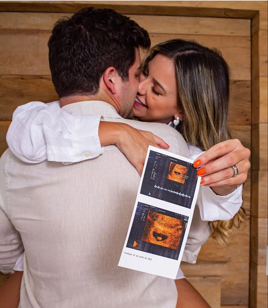 Fernanda Levy e Omar Macedo anunciam que estão à espera do primeiro bebê