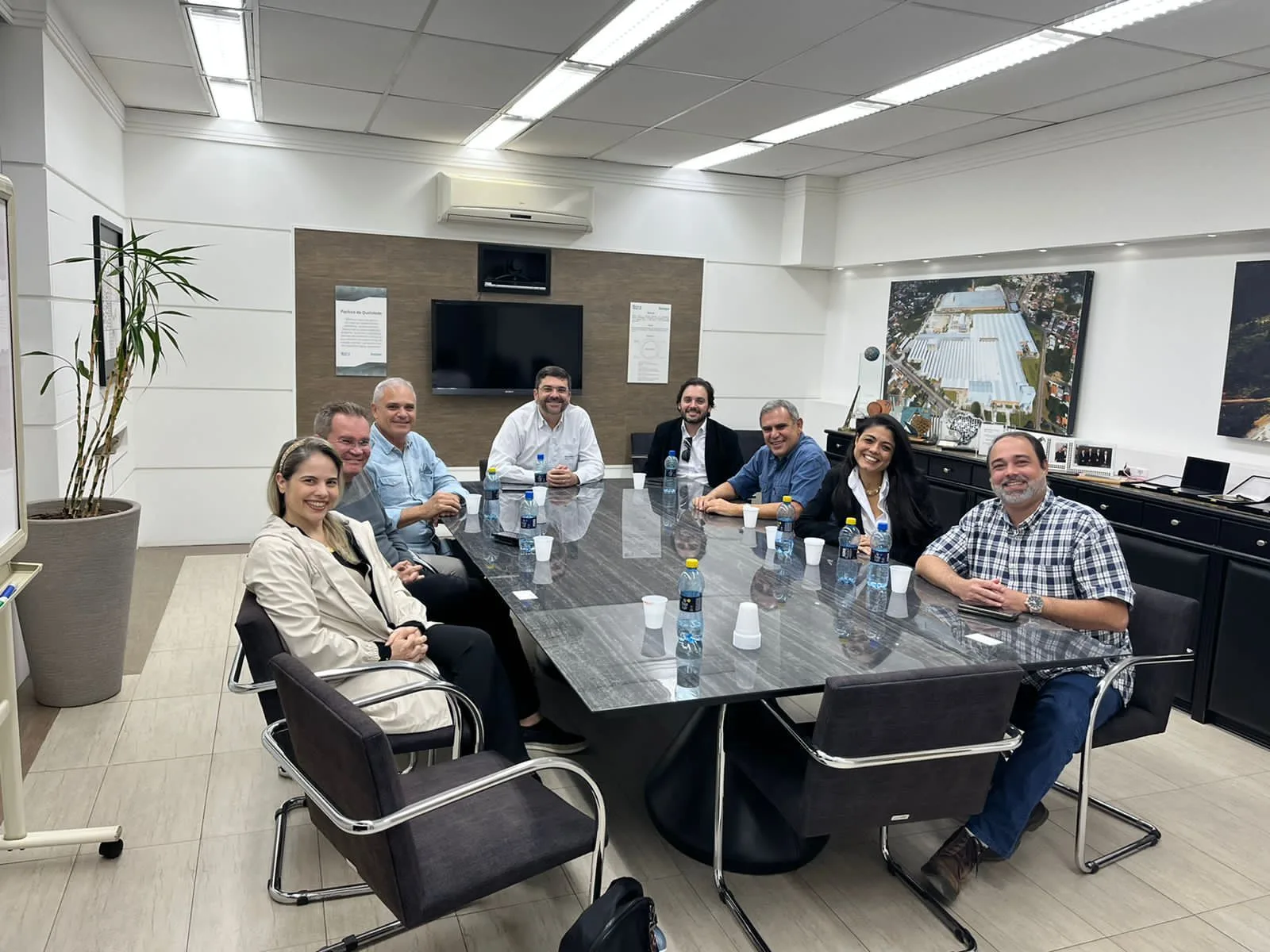 Gestores do Coopercon Ceará visitam fábricas do Grupo Roca em Minas Gerais e no Paraná