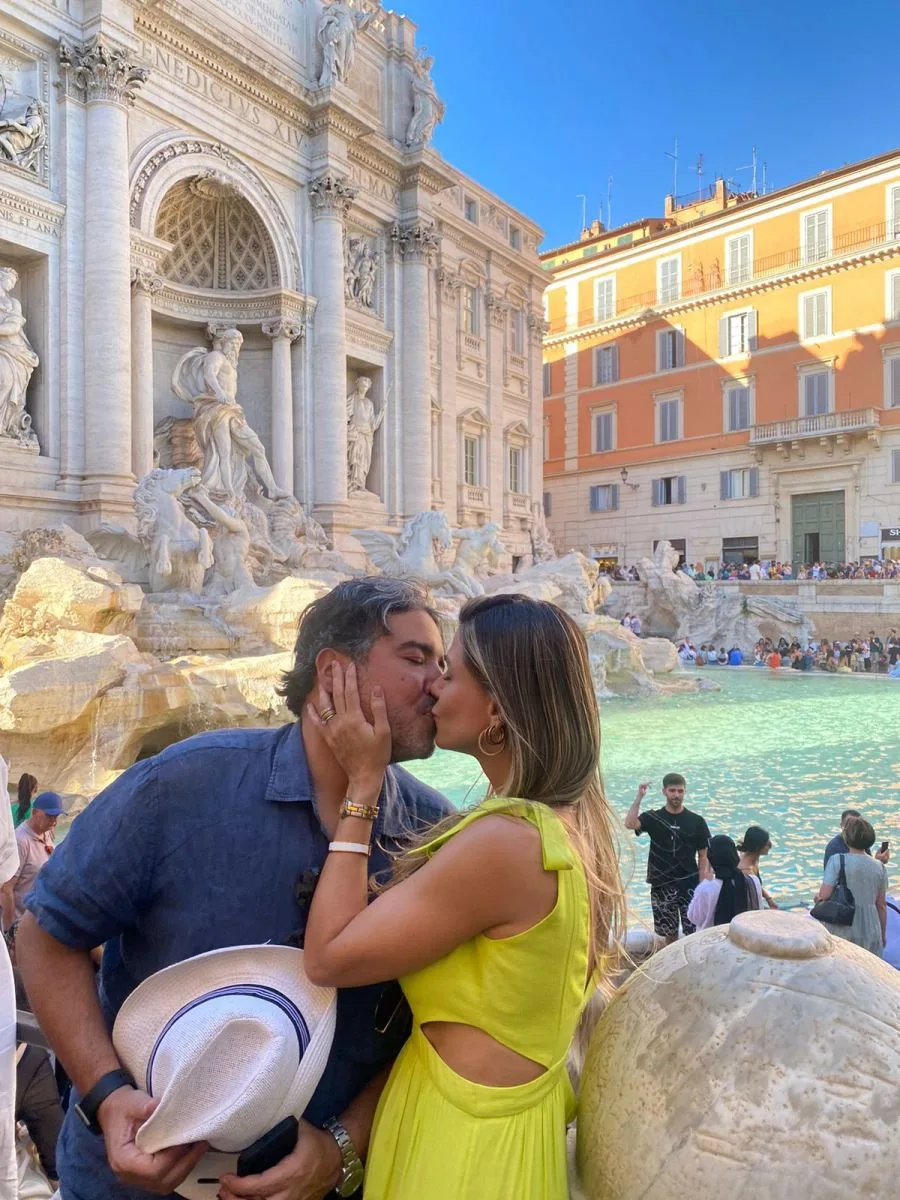 De férias, Aline e Leandro Vasques aproveitam o verão europeu