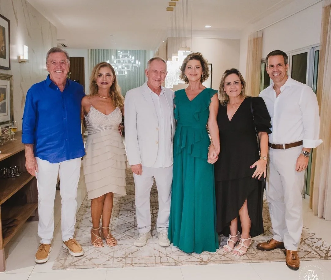 Ana Cristina Wolf e Josias Martins celebram 28 anos de casados