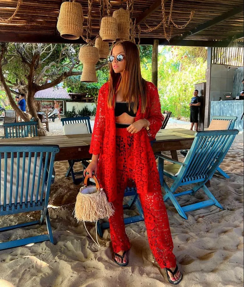 Influencer Fernanda Borges curte dias de descanso em Jericoacoara
