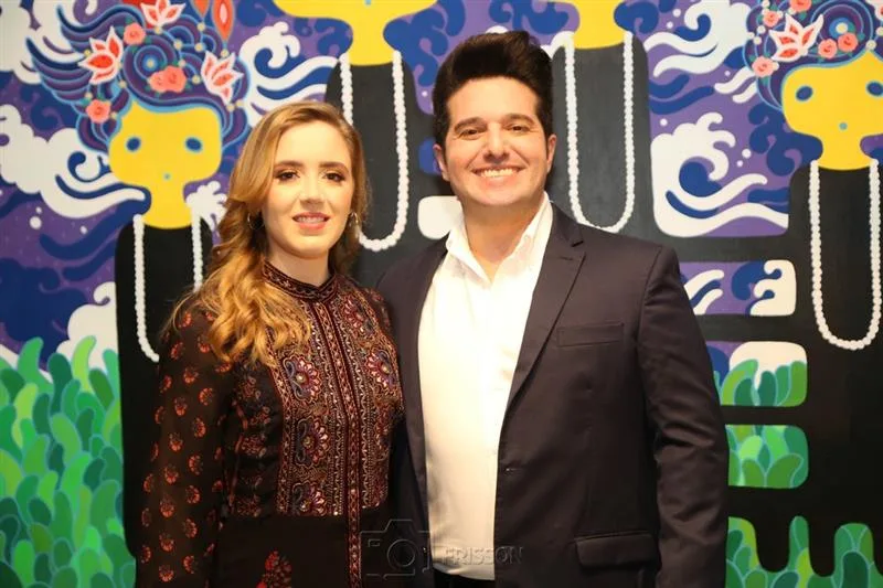 Para celebrar a nova idade, Pedro Gurjão convidados em seu Pipo Restaurante