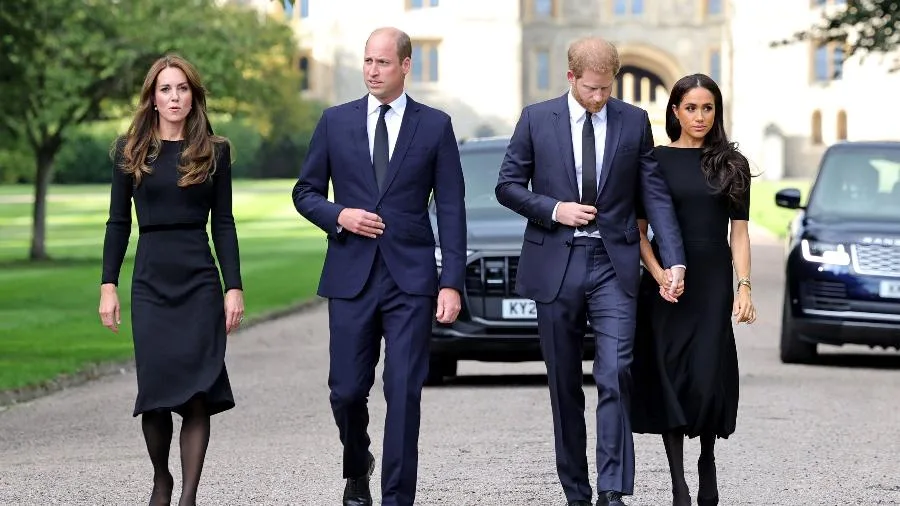 Meghan e Harry se juntam a Kate e William após morte da rainha Elizabeth II