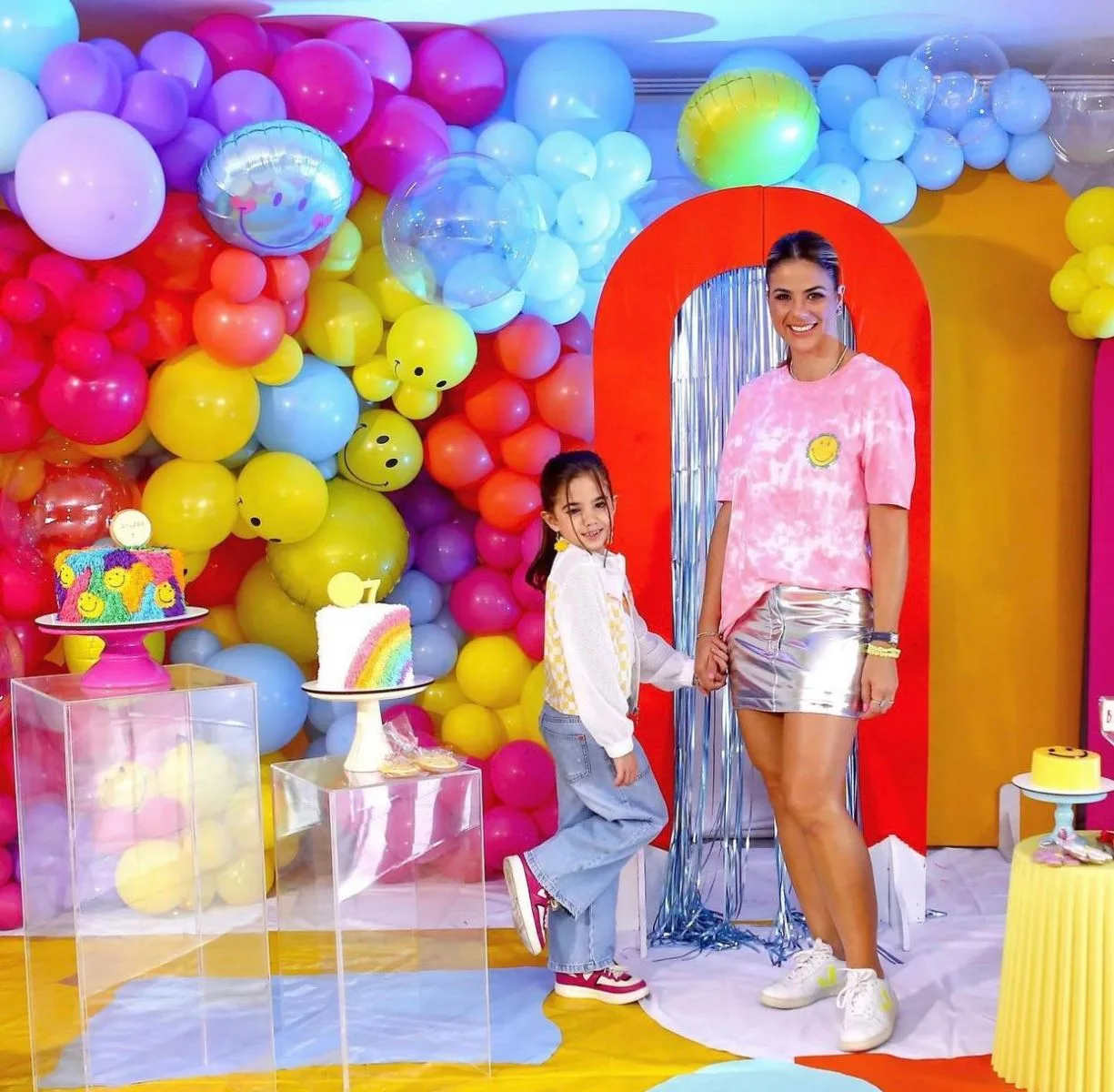 Juliana e Rodrigo Roma festejam os sete anos da filha Lia