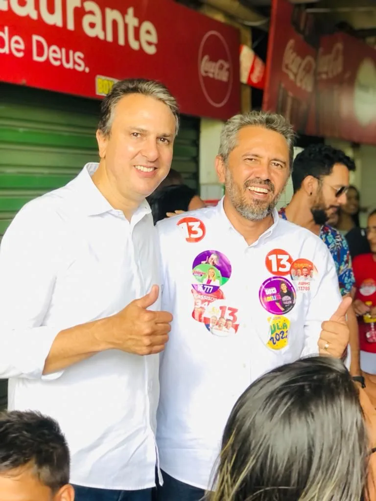 Elmano é eleito governador do CE no 1º turno e Camilo vence para o Senado