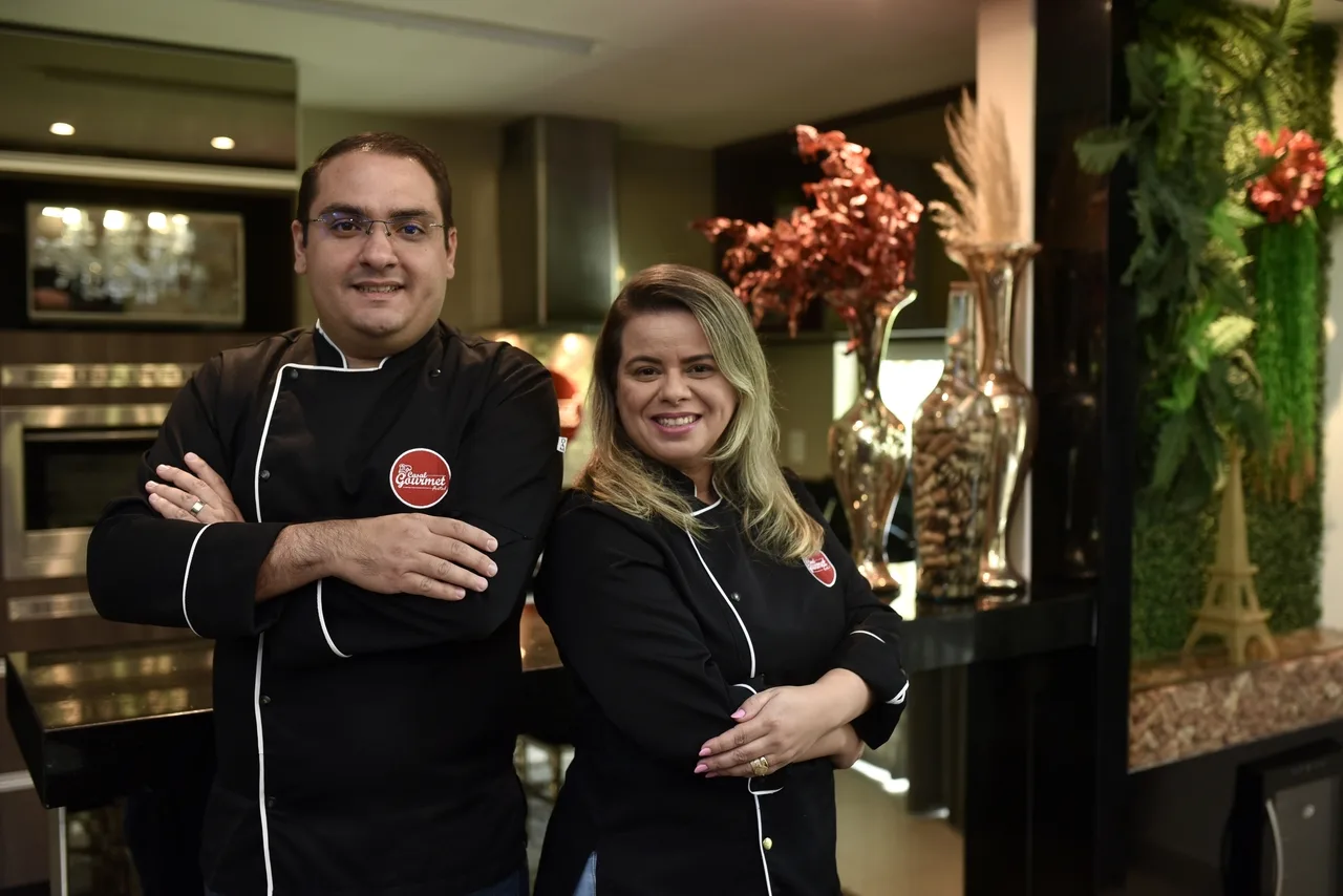 Casal cria marca 'Casal Gourmet' e compartilha receitas e experiências nas redes; confira entrevista