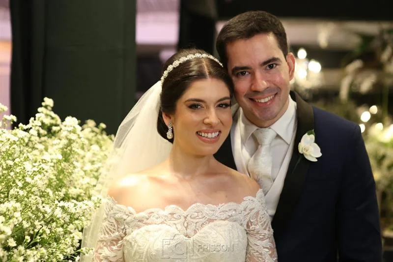 Cristiana Rola e João Lino renovam votos de casamento em emocionante cerimônia