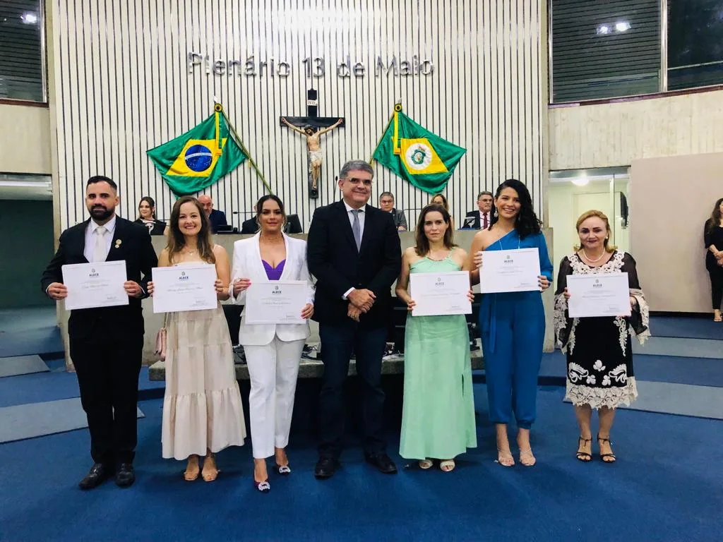 Profissionais dentistas são homenageados em solenidade na Assembleia Legislativa do Ceará