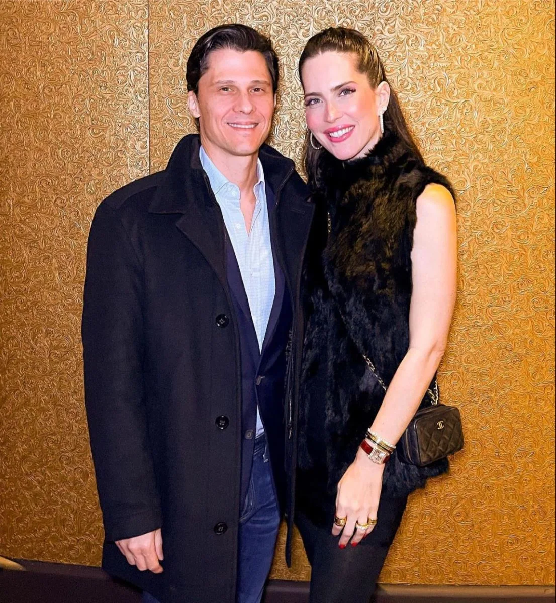 Marcella e Eugênio Porto brindam 17 anos de casados