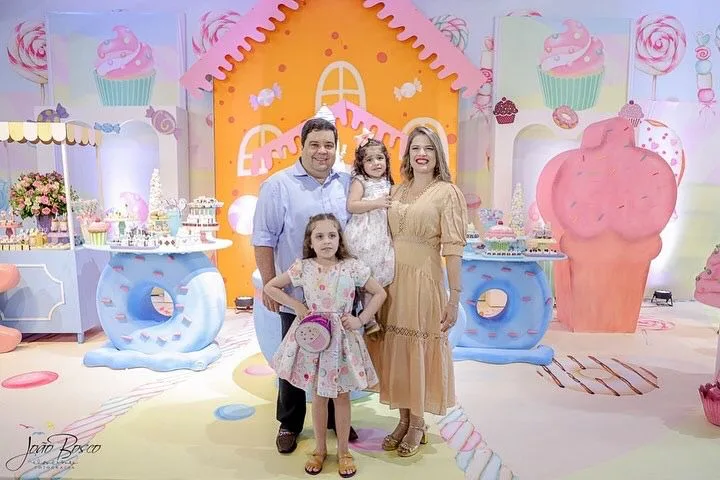 Bertha Mendes e Erico de Carvalho Ferreira festejam os 4 anos da filha Bianca