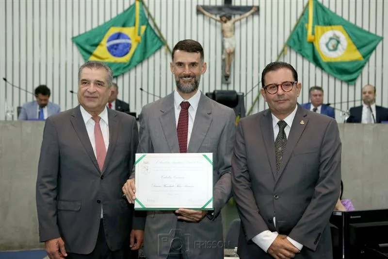 Dimas Barreira recebe Título de Cidadão Cearense na Assembleia Legislativa do Estado do Ceará