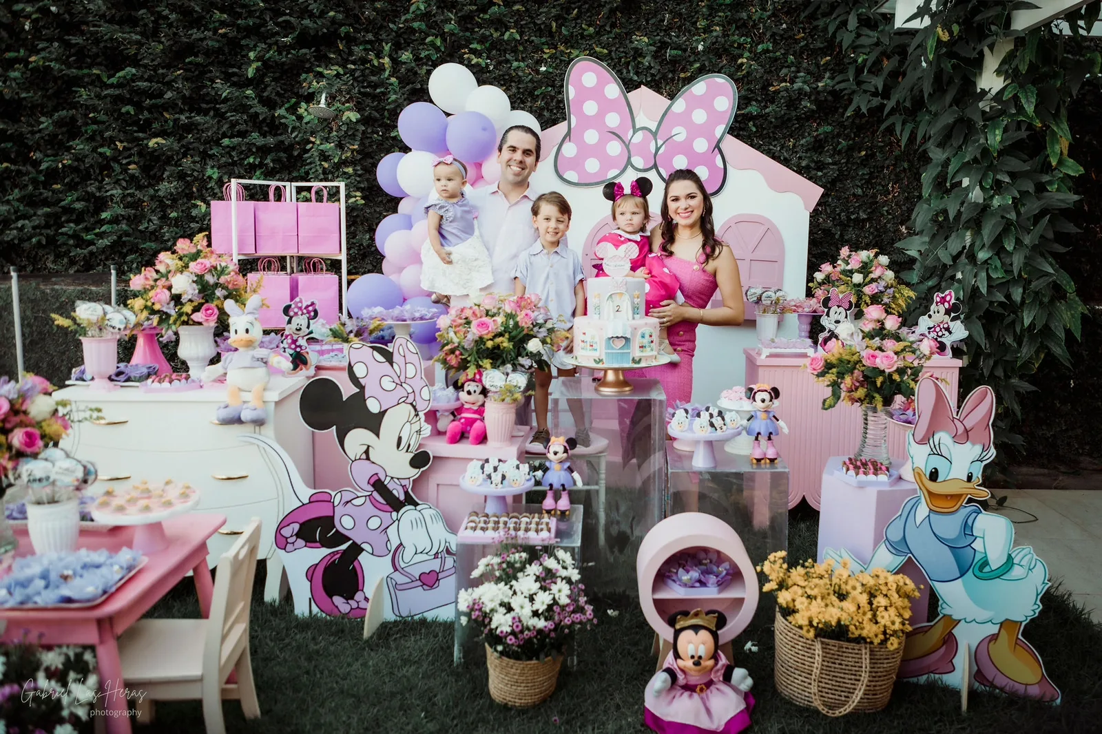 Ticiana e Alfredo Lima assopram as duas velinhas da Maria Catarina
