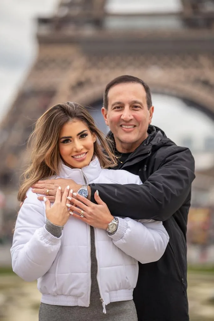 Natália e Viana Júnior aproveitam férias na França