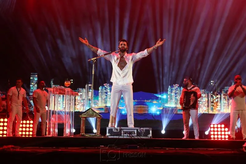 Gusttavo Lima comanda o frisson do Réveillon no Marina Park Hotel