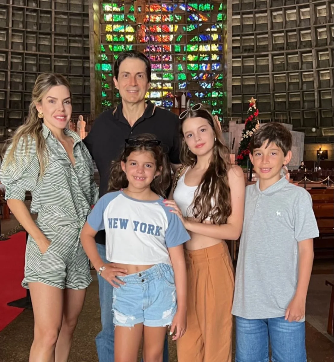 Renata e Marcelo Pinheiro curtem a Cidade Maravilhosa com os filhos