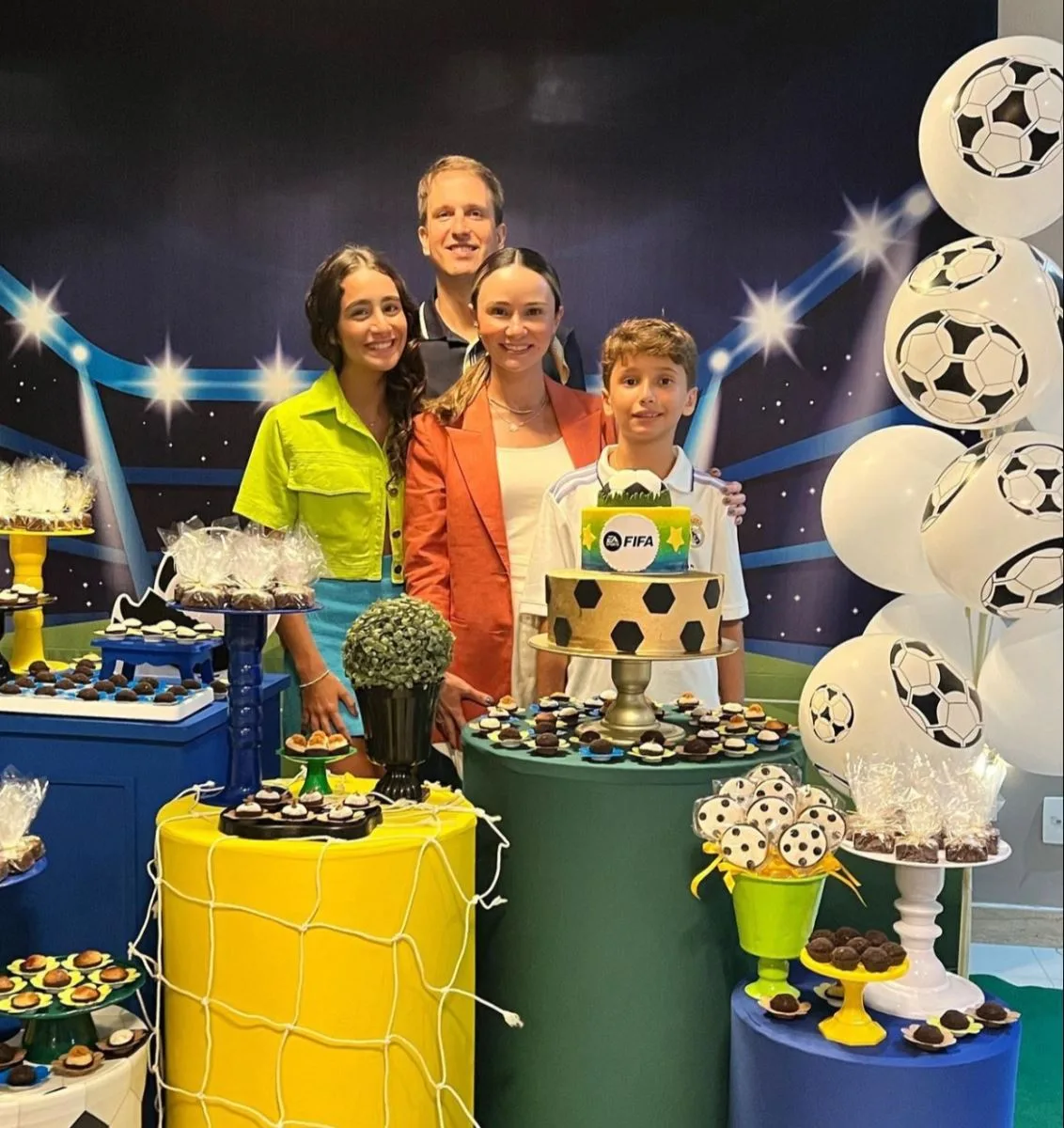 Celina Frota e Bruno Tigre festejam os dez anos do filho Bruno