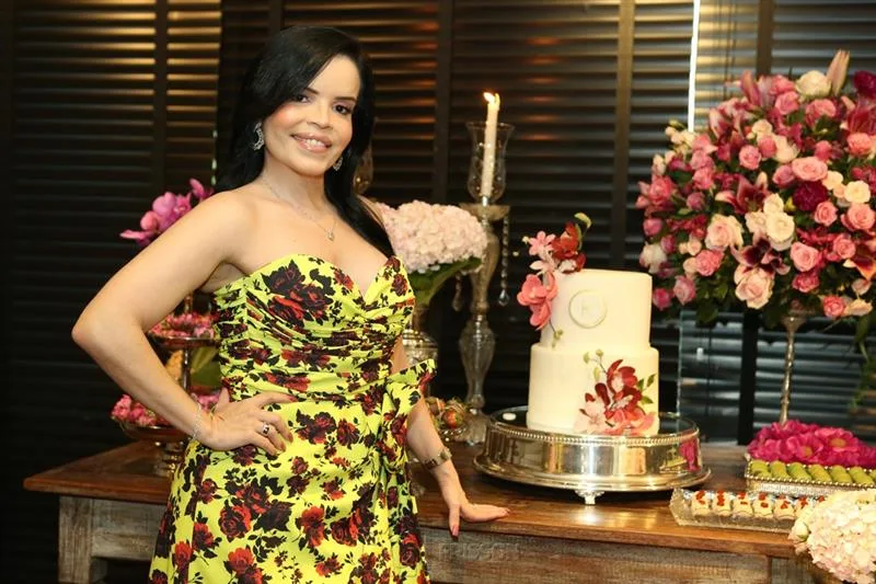 Katianne Wirna celebra mais uma primavera