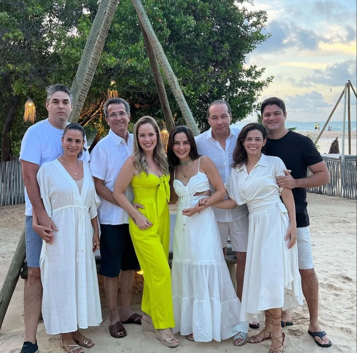 Lara Romcy comemora aniversário em Icaraí de Amontada