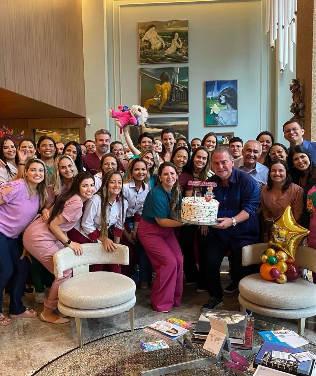 Jório da Escóssia ganha parabéns em festa surpresa na Jório Conceito