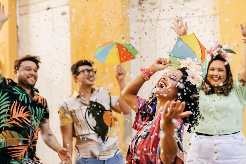 Carnaval chegando? Confira as dicas para curtir a folia com saúde