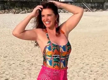 Luma de Oliveira: belíssima aos 58 anos