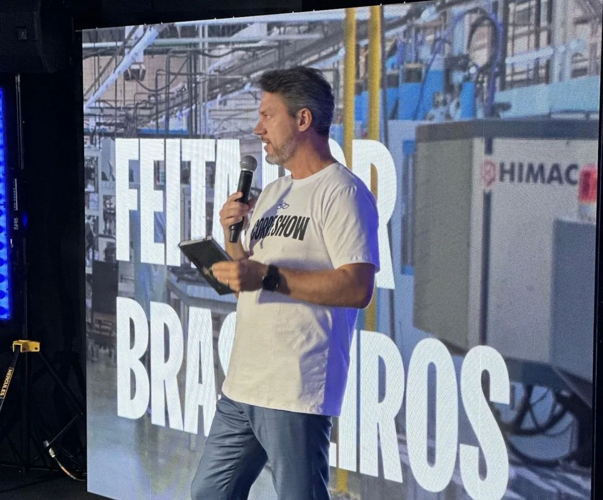 Pedro Bartelle, CEO da Vulcabras, comanda evento em solo cearense