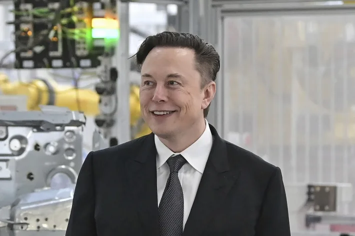 Elon Musk volta a ser o homem mais rico do mundo