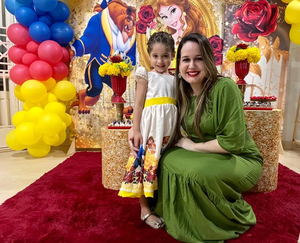 Eduarda Diógenes e Thiago Menezes celebram o quarto aniversário da filha Valerinha